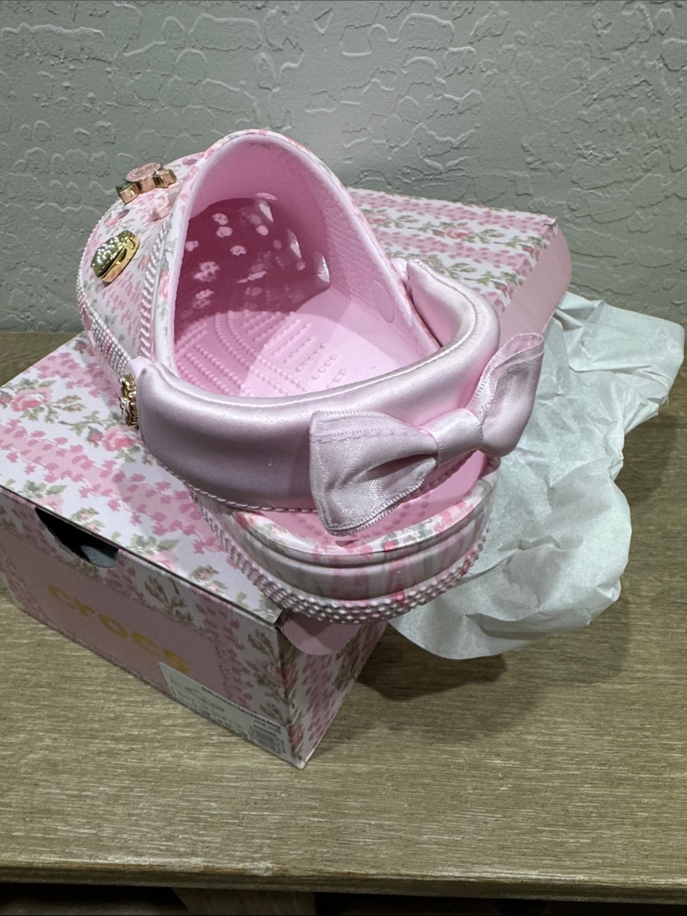 NWT LoveShackFancy x Crocs Classic Clogs – Pink Milk – Women’s 8 / Men’s 6 - Picture 3 of 5